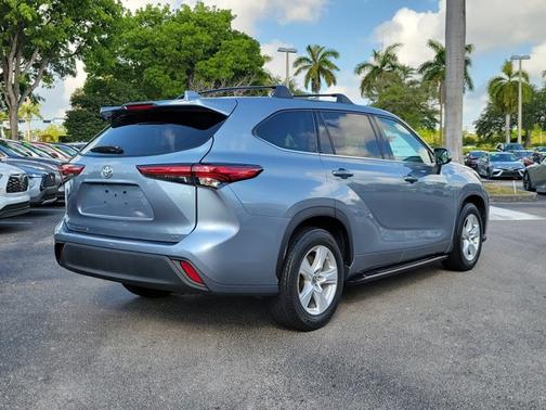 2021 Toyota Highlander LE