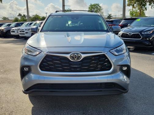 2021 Toyota Highlander LE