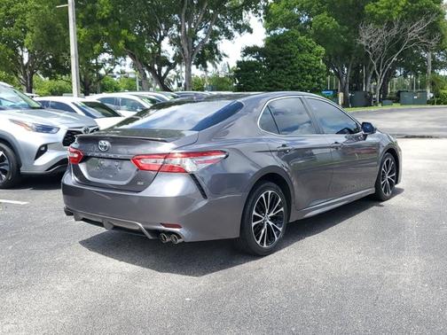 2019 Toyota Camry SE
