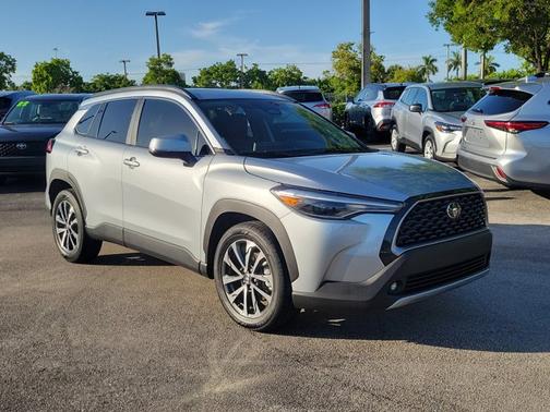 2023 Toyota Corolla Cross XLE