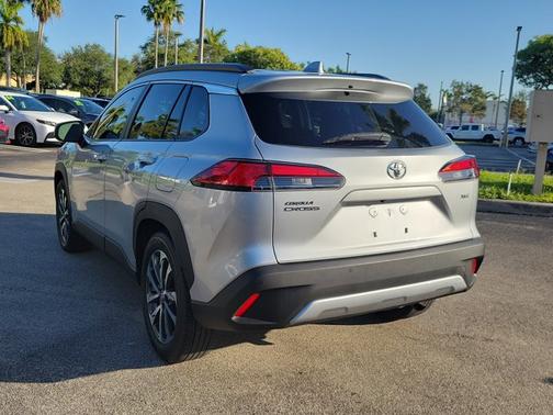 2023 Toyota Corolla Cross XLE