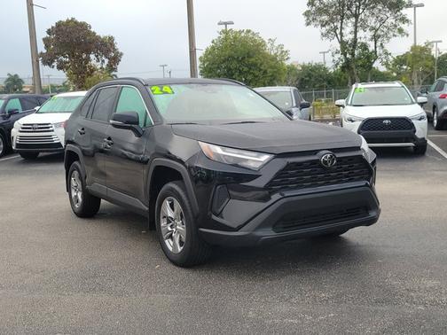 2024 Toyota RAV4 XLE