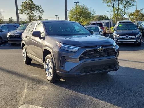 2025 Toyota RAV4 LE