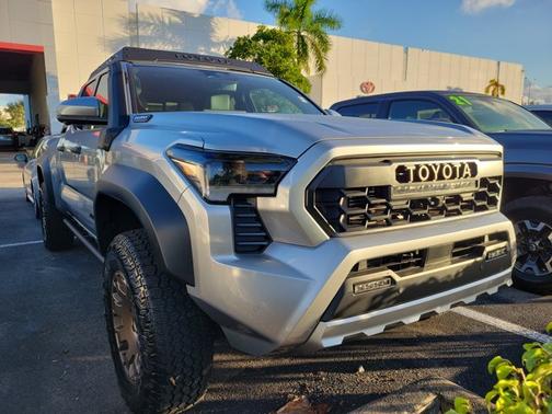 2025 Toyota Tacoma Base