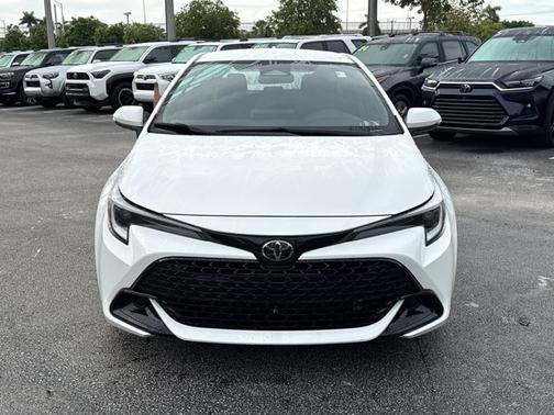 Ice 2023 Toyota Corolla Hatchback SE