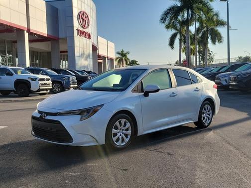 2024 Toyota Corolla LE