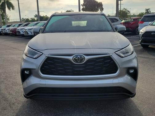 2024 Toyota Highlander XLE