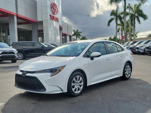 2022 Toyota Corolla LE