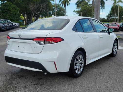 2022 Toyota Corolla LE