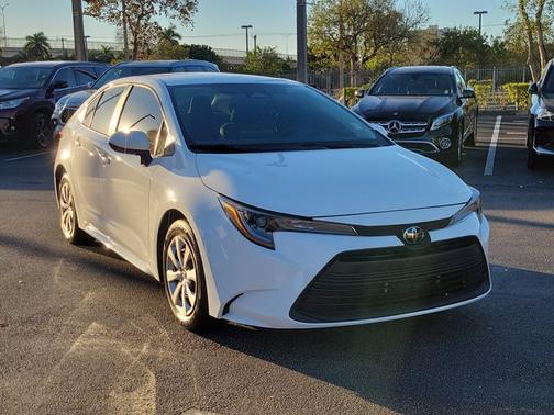 2023 Toyota Corolla LE