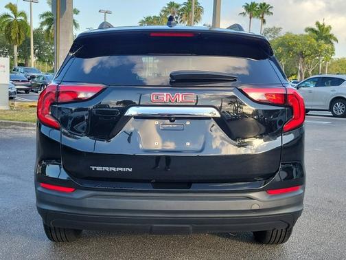 2021 GMC Terrain SLE