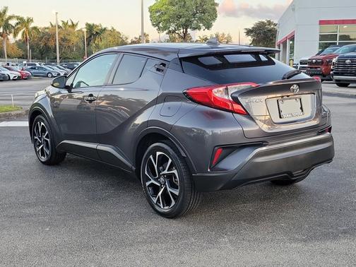 2019 Toyota C-HR XLE