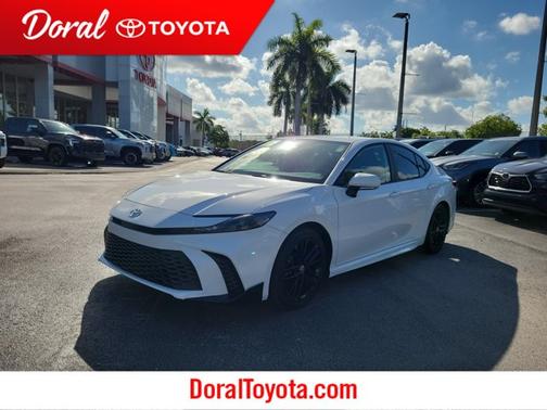 Ice 2025 Toyota Camry SE