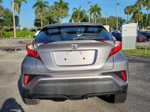 Silver 2019 Toyota C-HR XLE