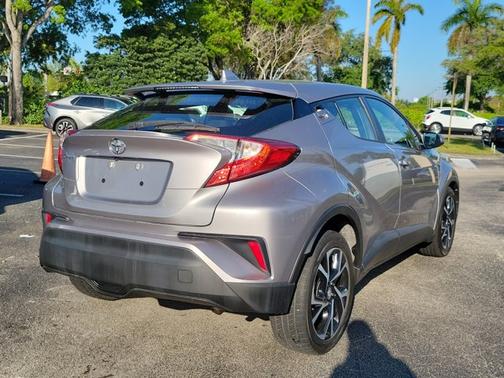 Silver 2019 Toyota C-HR XLE
