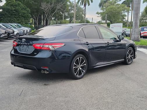 2018 Toyota Camry SE