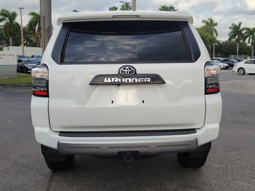 2022 Toyota 4Runner TRD Off Road