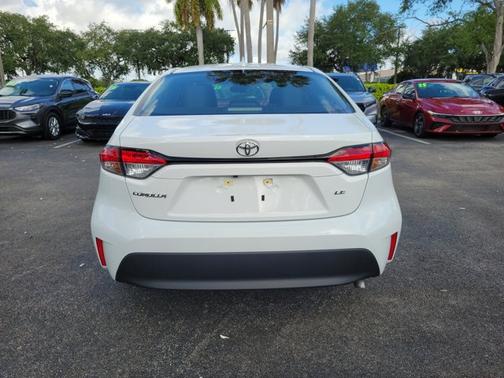 Ice 2024 Toyota Corolla LE