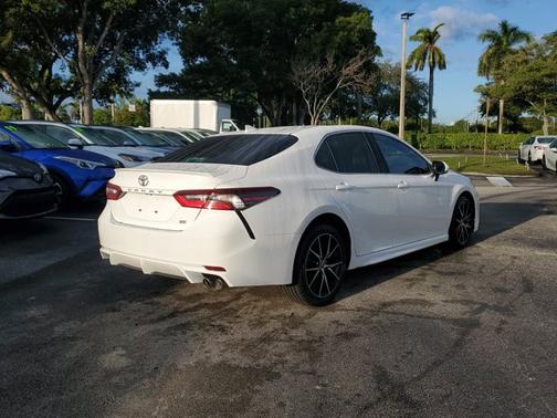 2024 Toyota Camry SE