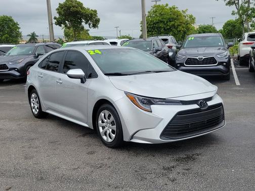 2024 Toyota Corolla LE