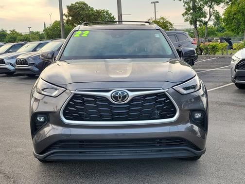 2022 Toyota Highlander XLE