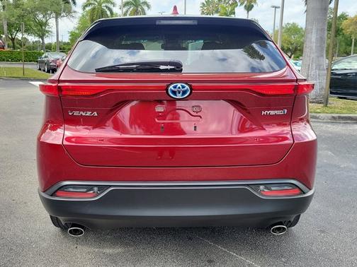 2022 Toyota Venza LE