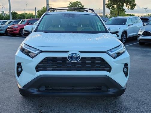2023 Toyota RAV4 Hybrid XLE Premium