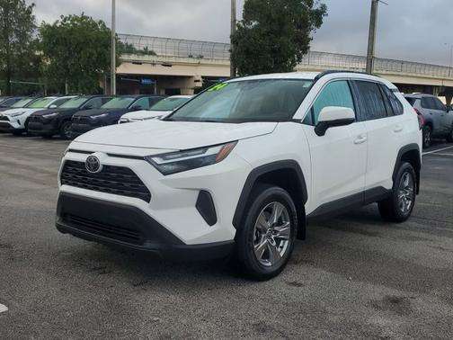 2024 Toyota RAV4 XLE