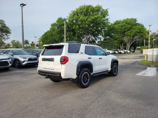 Ice 2025 Toyota 4Runner TRD Off Road