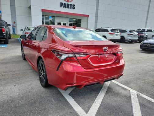 Red 2022 Toyota Camry SE