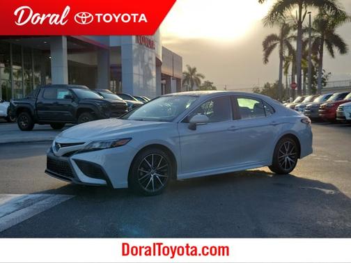 2022 Toyota Camry SE