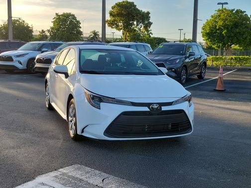 2024 Toyota Corolla LE