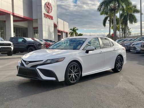 2021 Toyota Camry SE