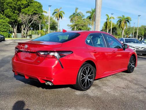 2022 Toyota Camry SE