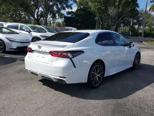 2024 Toyota Camry SE
