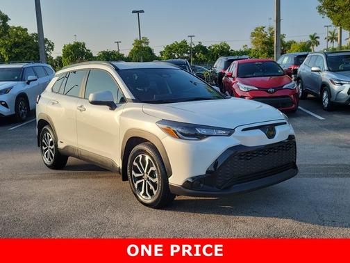 2024 Toyota Corolla Cross Hybrid SE
