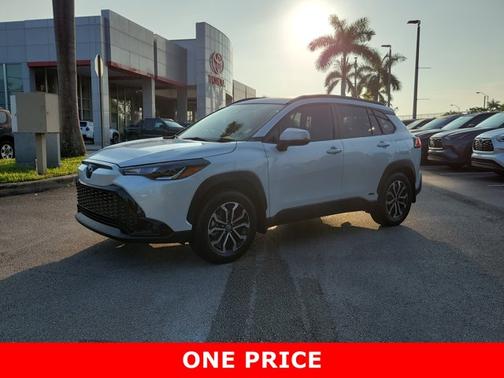 2024 Toyota Corolla Cross Hybrid SE