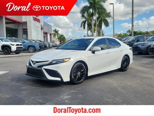 2022 Toyota Camry SE