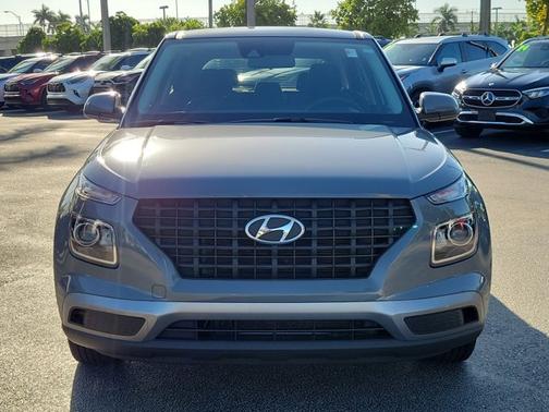 2022 Hyundai VENUE SE