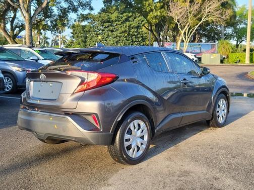 2021 Toyota C-HR XLE