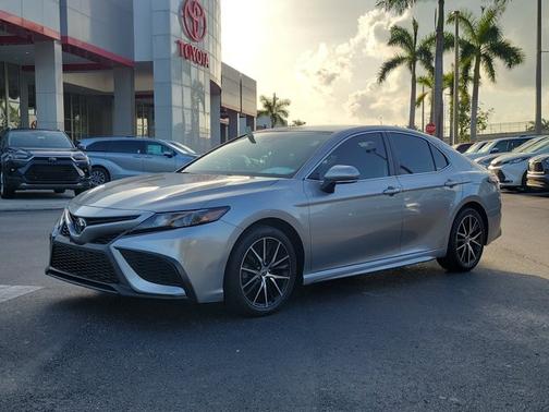 2023 Toyota Camry SE