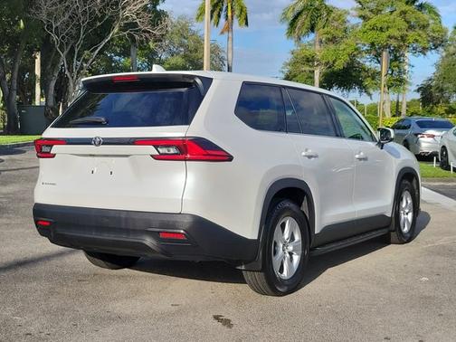 2025 Toyota Grand Highlander Hybrid LE