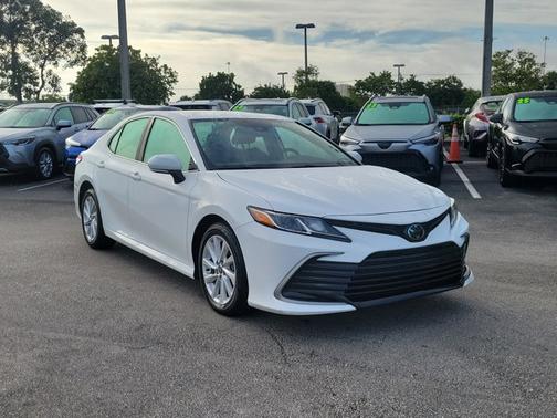 2024 Toyota Camry LE