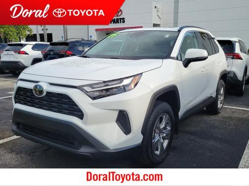 2025 Toyota RAV4 XLE