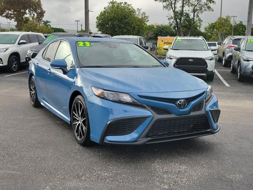 2023 Toyota Camry SE