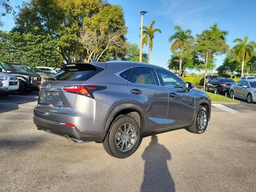 2017 Lexus NX 200t 200t