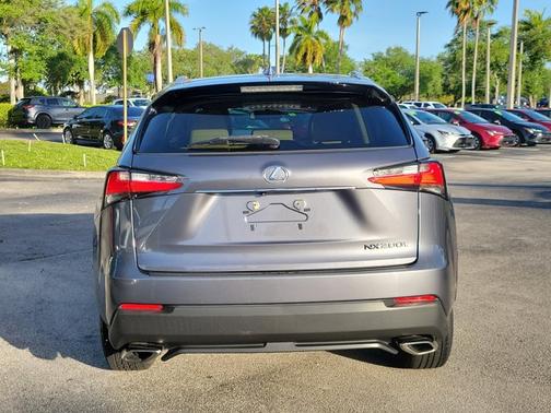 2017 Lexus NX 200t 200t