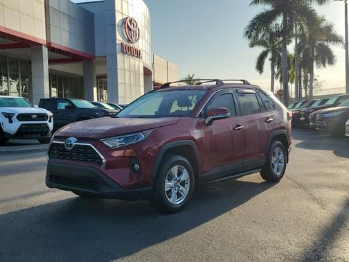2021 Toyota RAV4 Hybrid XLE