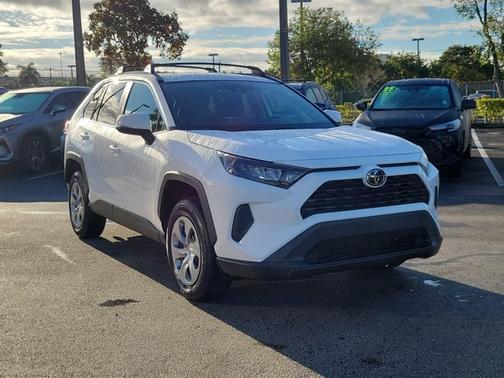 2021 Toyota RAV4 LE
