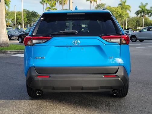 2021 Toyota RAV4 LE
